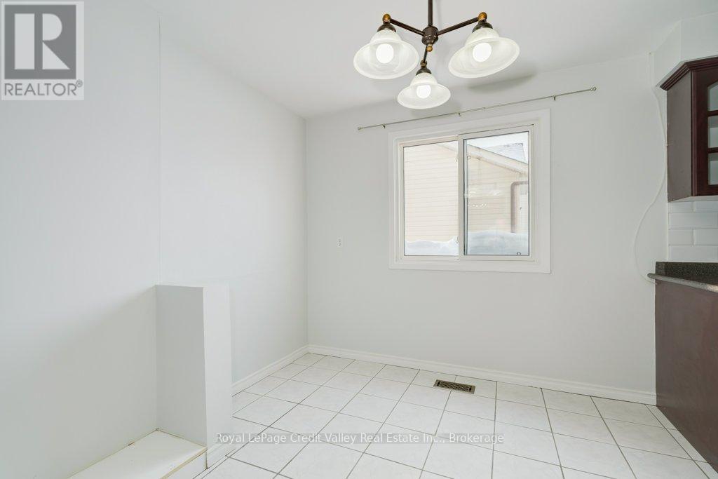 Breakfast Area 2 - 376 Hansen Road N, Brampton (Madoc), ON - Indoor Photo Showing Other Room