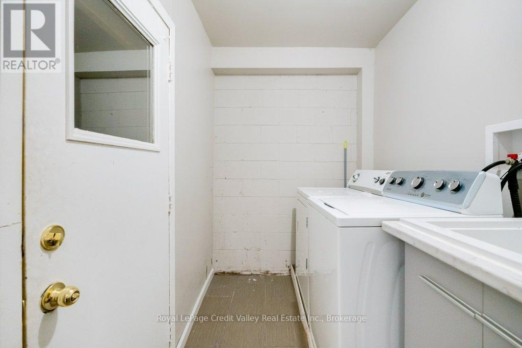 Shared Laundry - 376 Hansen Road N, Brampton (Madoc), ON - Indoor Photo Showing Laundry Room