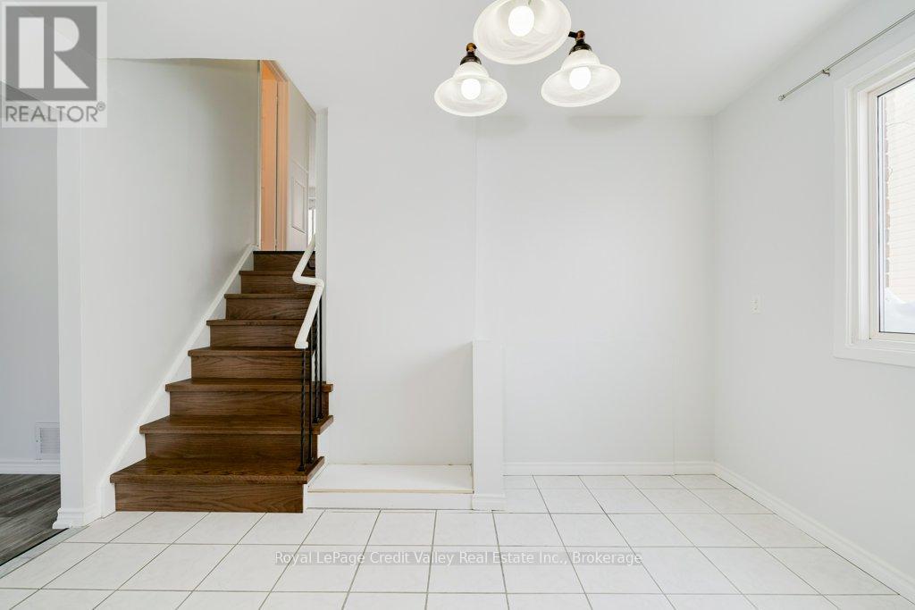 Breakfast Area - 376 Hansen Road N, Brampton (Madoc), ON - Indoor Photo Showing Other Room