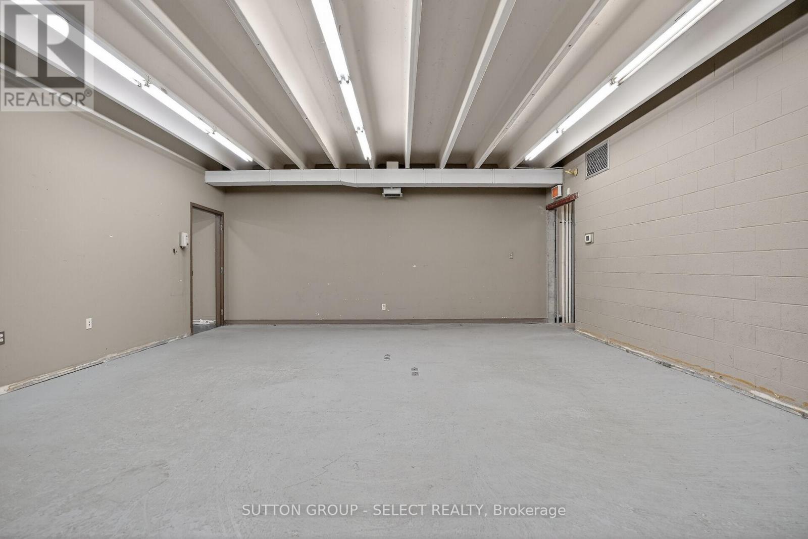 812 Dundas Street, London East (East G), ON