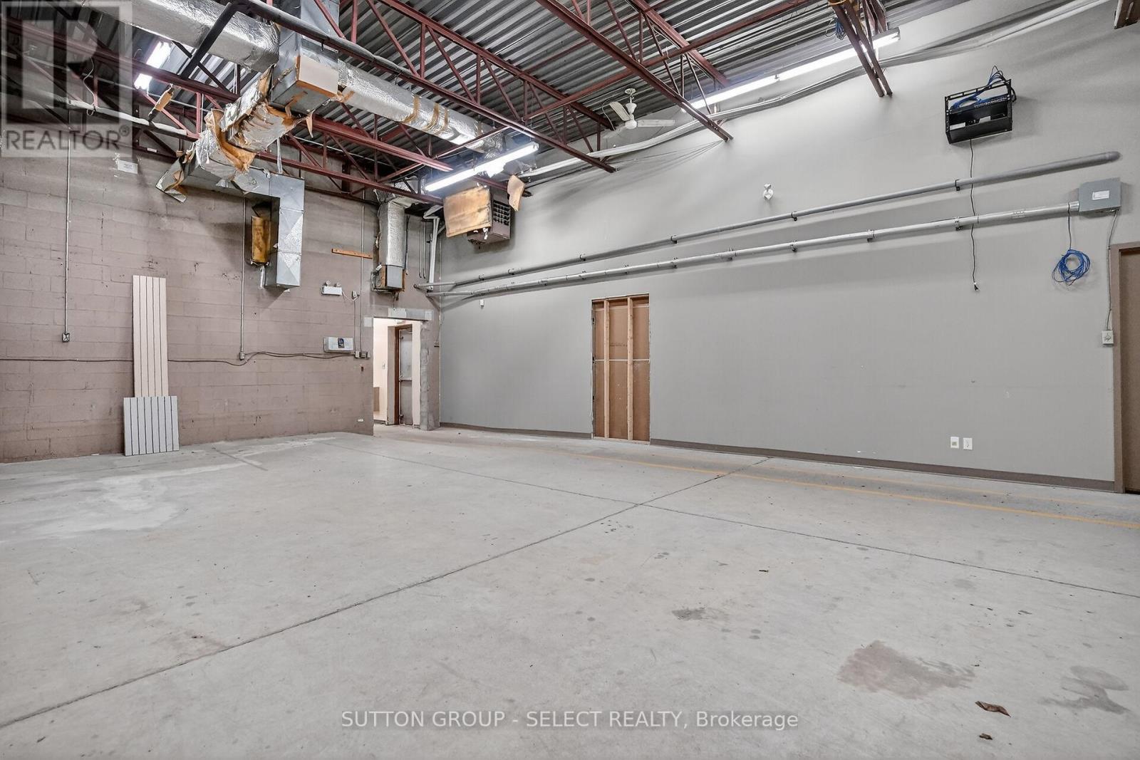 812 Dundas Street, London East (East G), ON