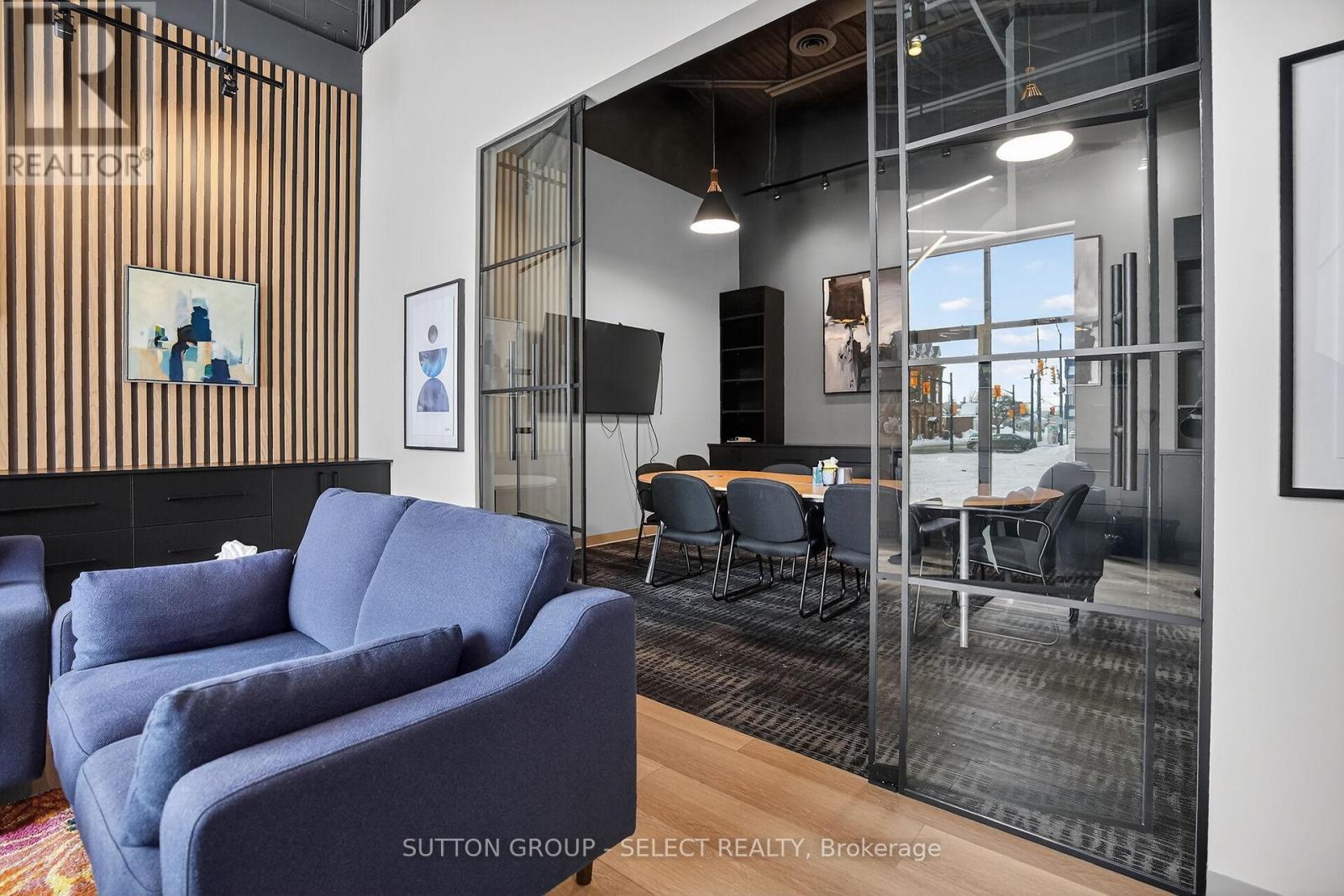 812 Dundas Street, London East (East G), ON