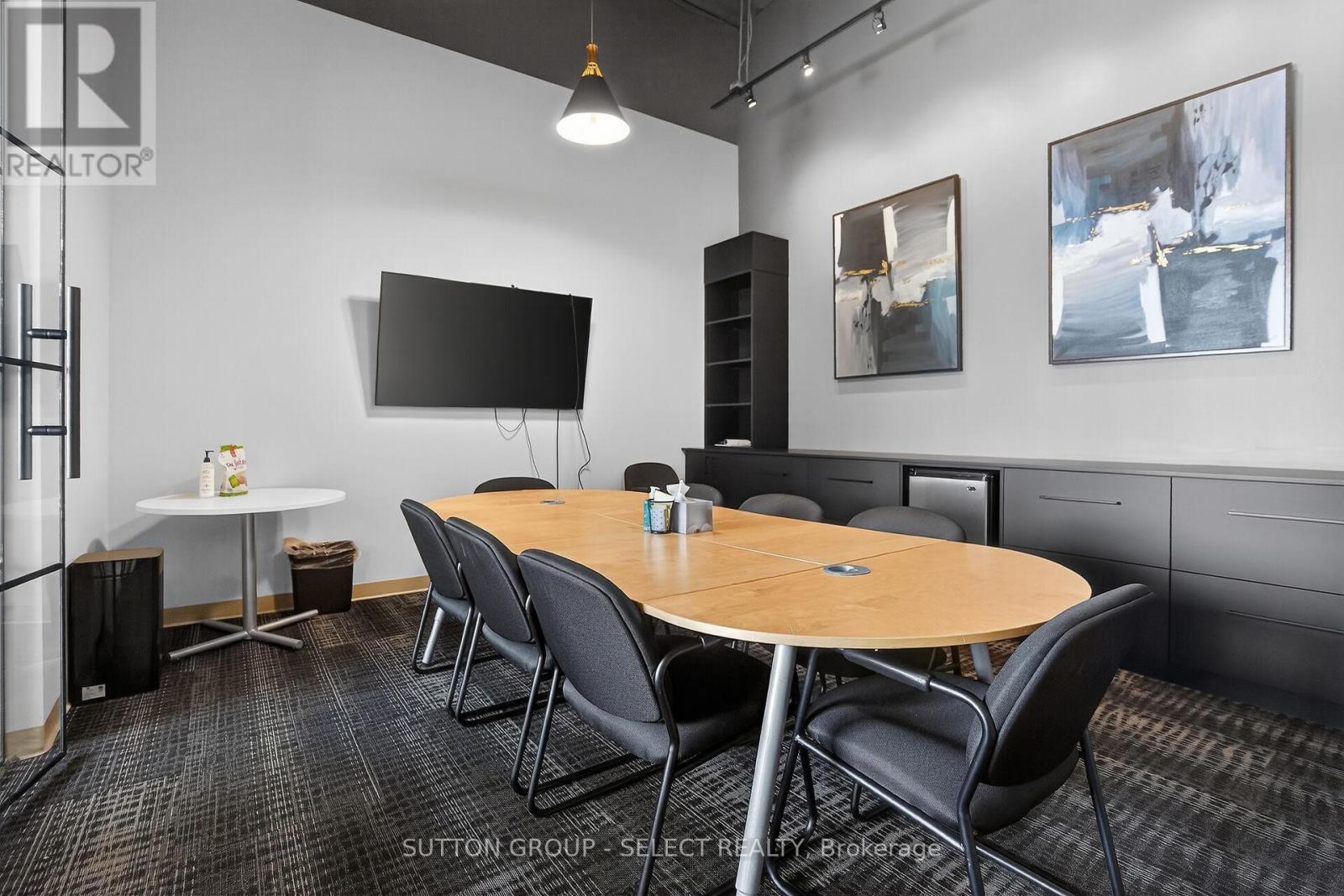 812 Dundas Street, London East (East G), ON