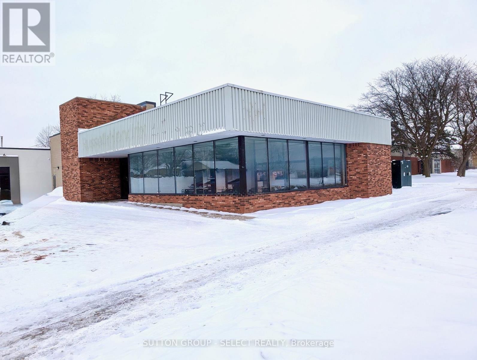 812 Dundas Street, London East (East G), ON