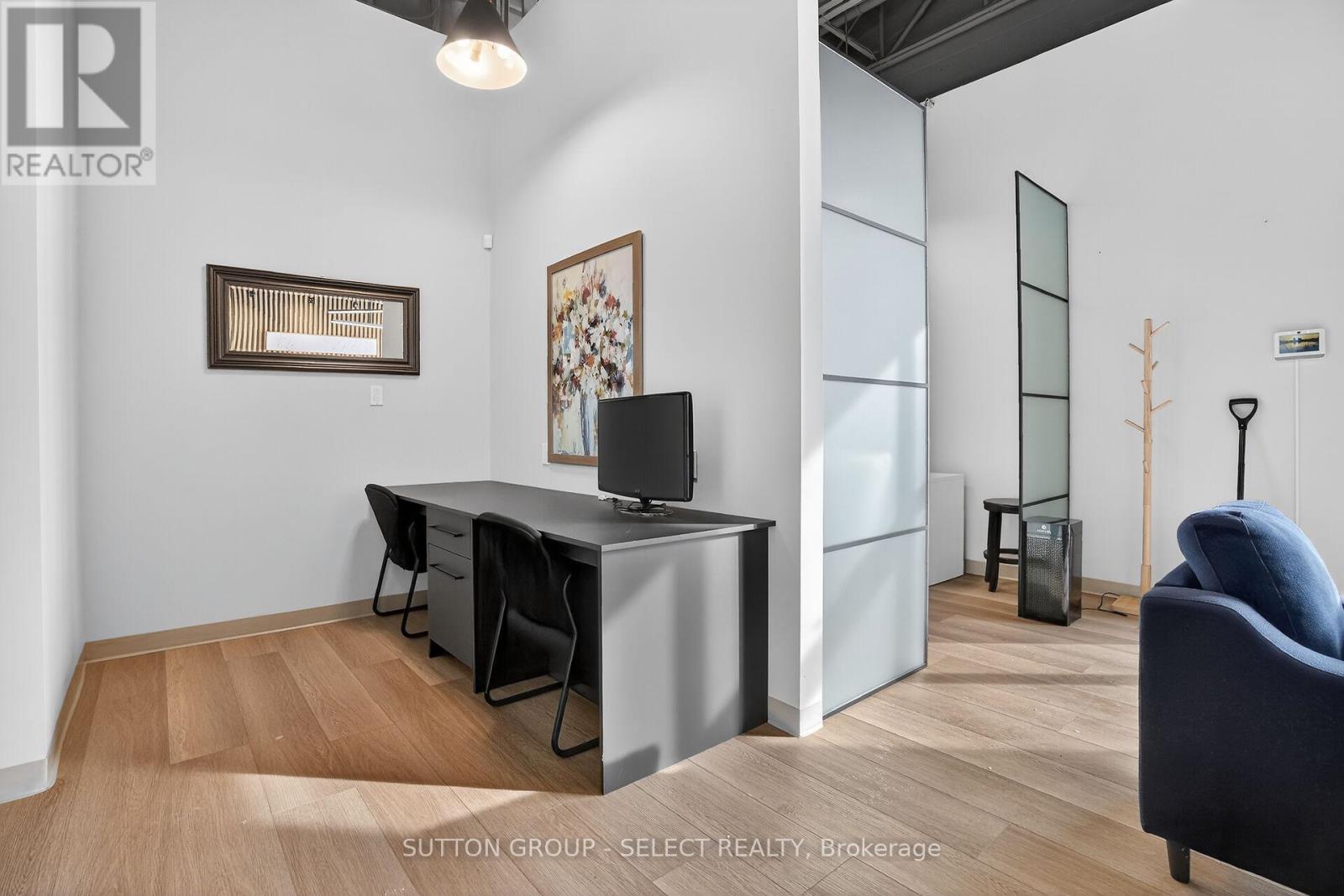 812 Dundas Street, London East (East G), ON