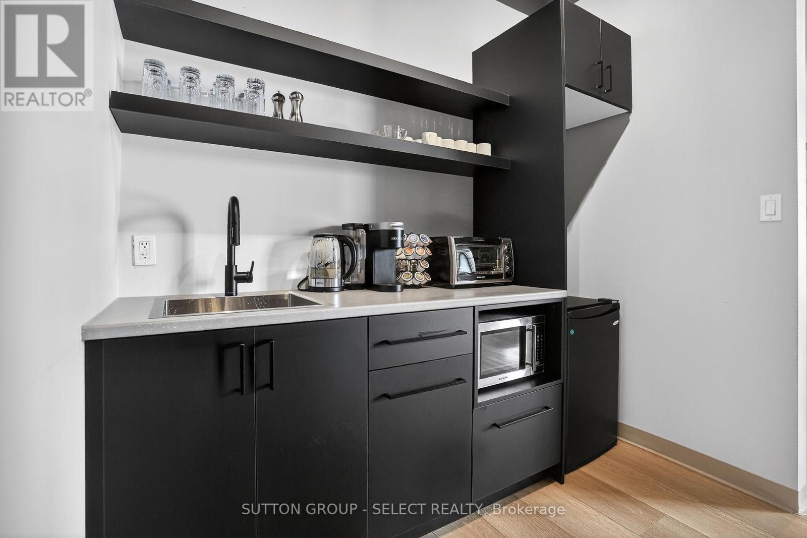 812 Dundas Street, London East (East G), ON