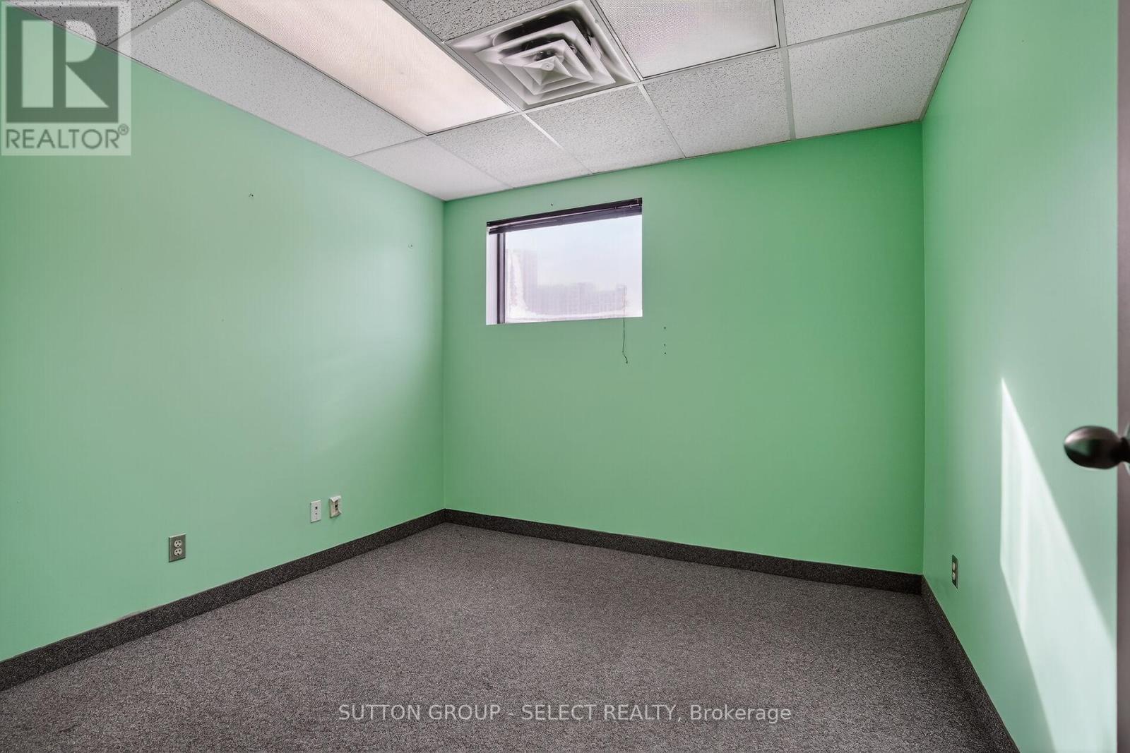 812 Dundas Street, London East (East G), ON