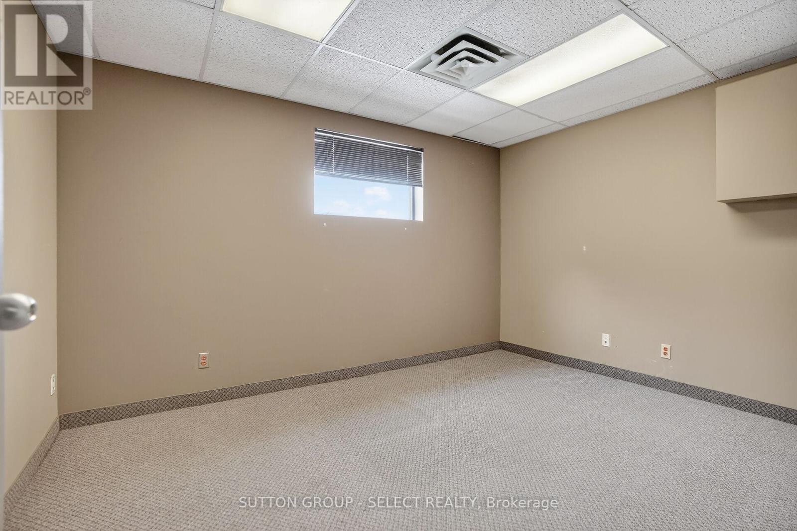 812 Dundas Street, London East (East G), ON