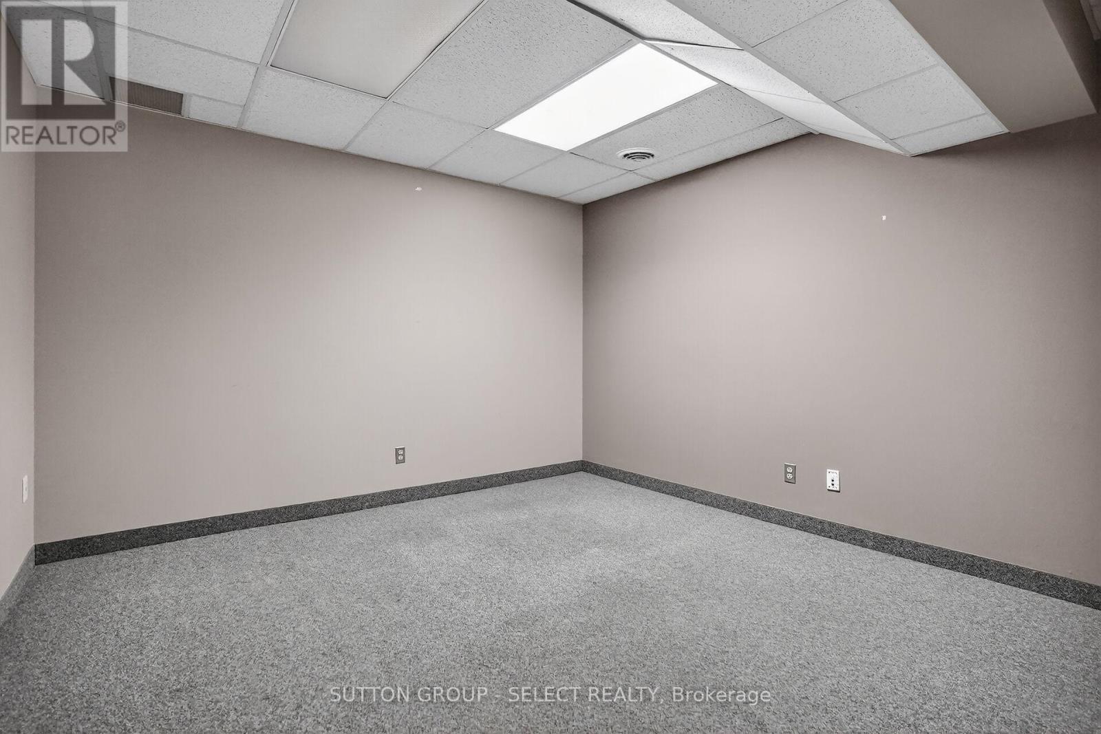 812 Dundas Street, London East (East G), ON