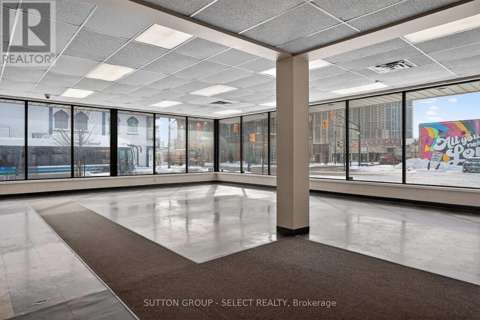 812 Dundas Street, London East (East G), ON