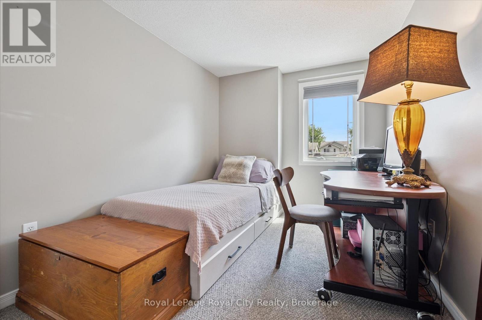 487 Flannery Drive, Centre Wellington (Fergus), ON - Indoor Photo Showing Bedroom