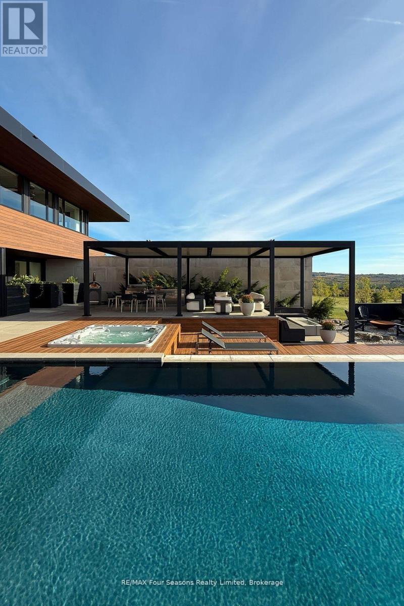 728529 21St Side Road, Blue Mountains, ON