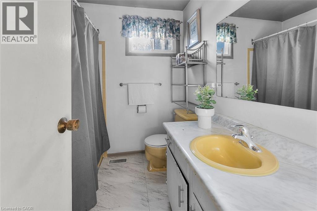 7001 Casey Street Unit# 29, Niagara Falls, ON - Indoor Photo Showing Bathroom