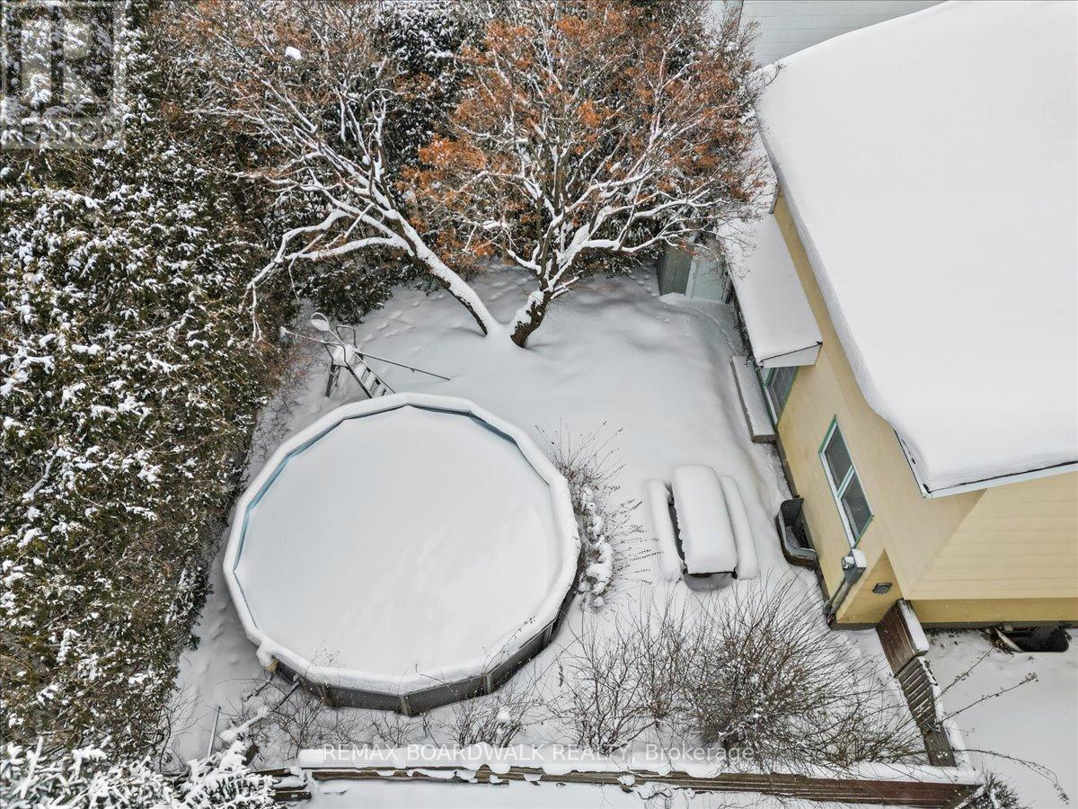 825 De Salaberry Street, Ottawa, ON - Outdoor