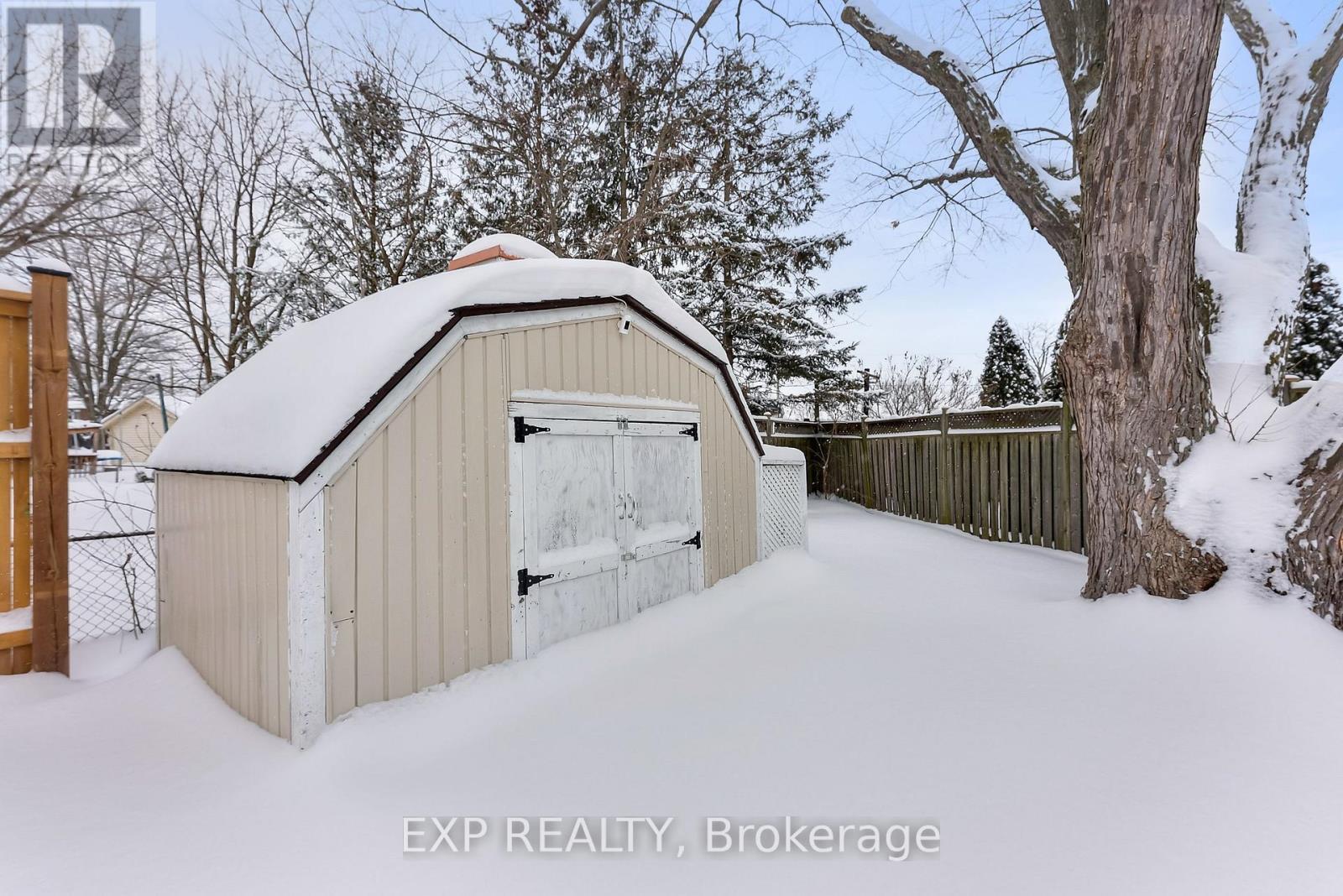 Large Storage Shed - 6970 Concord Crescent, Niagara Falls (Arad/Fallsview), ON - Outdoor