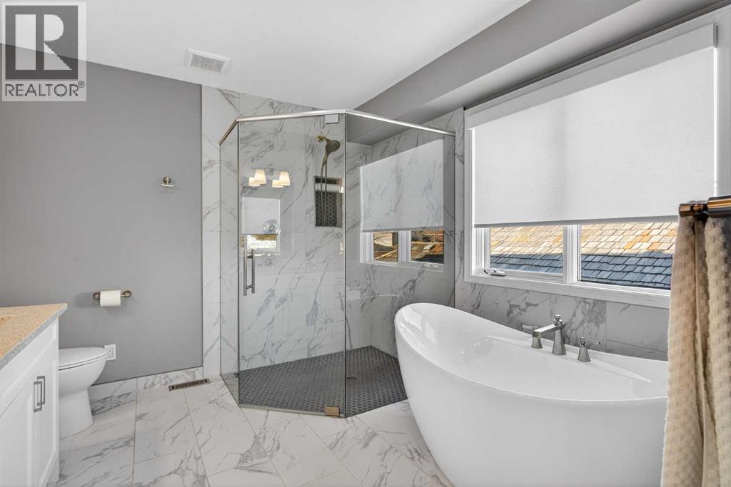 116 Hampshire Grove Nw, Calgary, AB - Indoor Photo Showing Bathroom