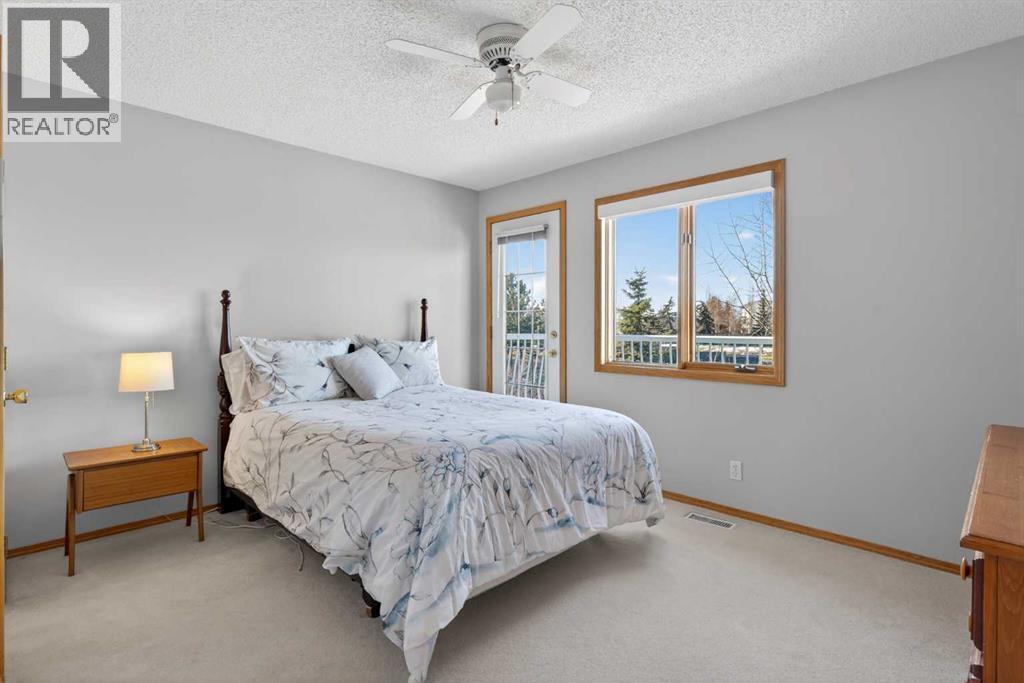 116 Hampshire Grove Nw, Calgary, AB - Indoor Photo Showing Bedroom