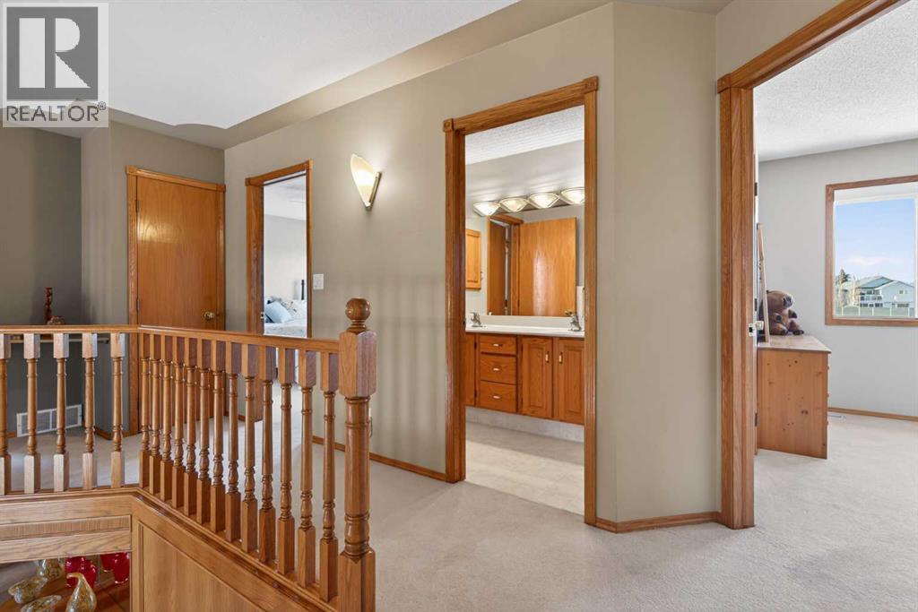 116 Hampshire Grove Nw, Calgary, AB - Indoor Photo Showing Other Room