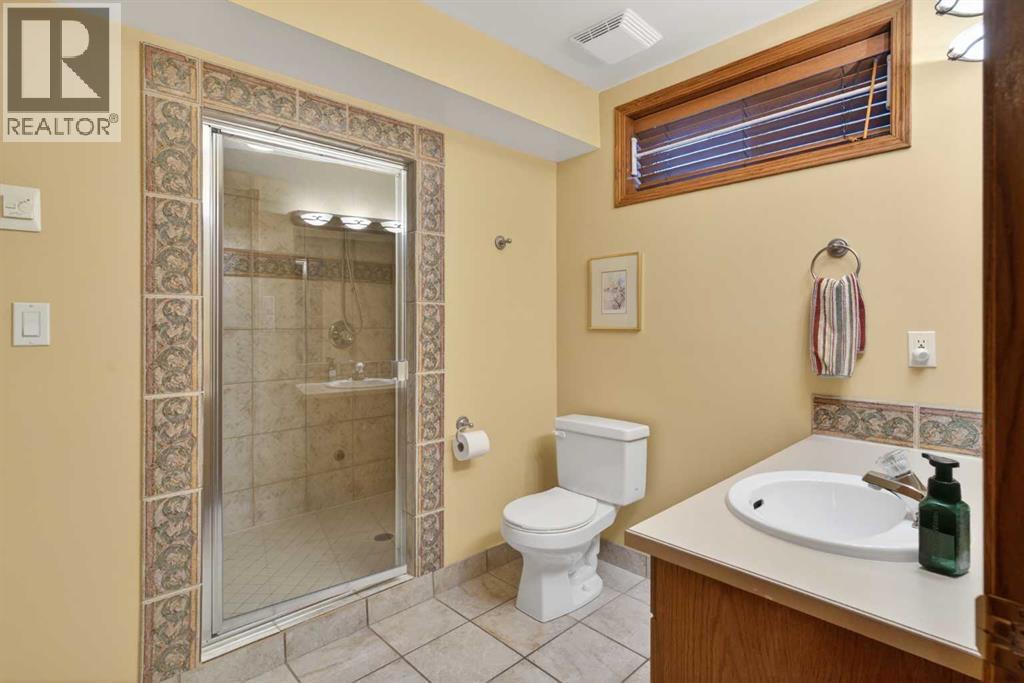 116 Hampshire Grove Nw, Calgary, AB - Indoor Photo Showing Bathroom