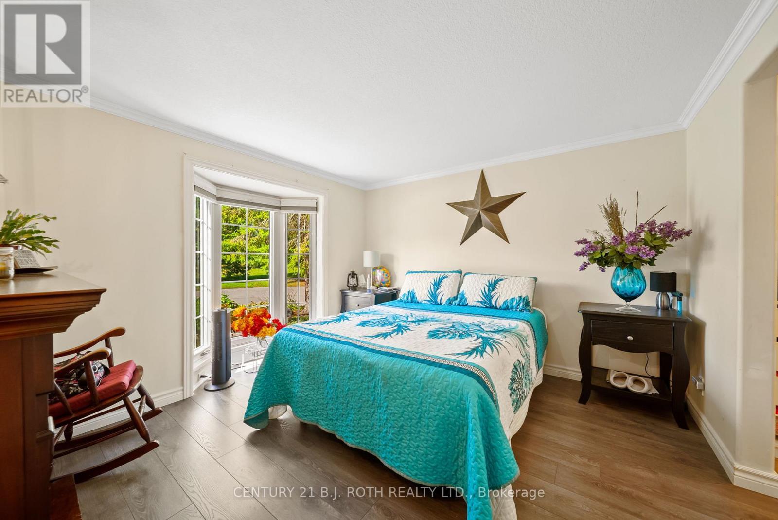 1 Maple Crescent, Oro-Medonte, ON - Indoor Photo Showing Bedroom