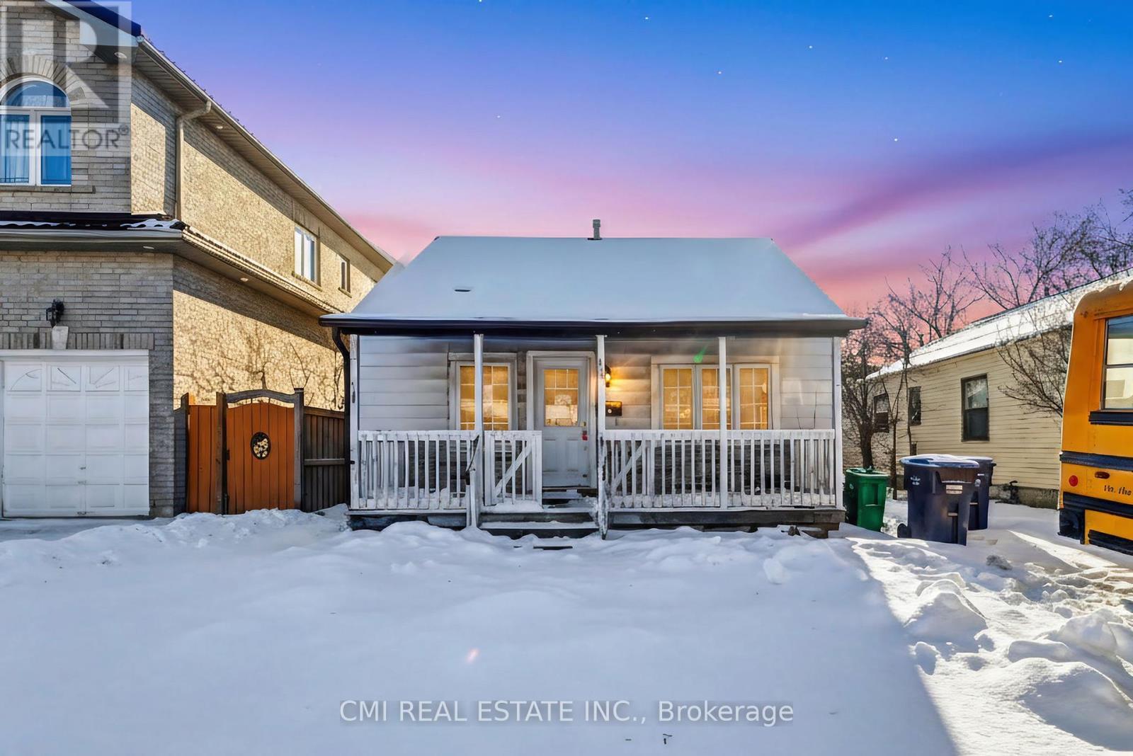 3032 Victory Crescent, Mississauga, ON - Outdoor With Deck Patio Veranda