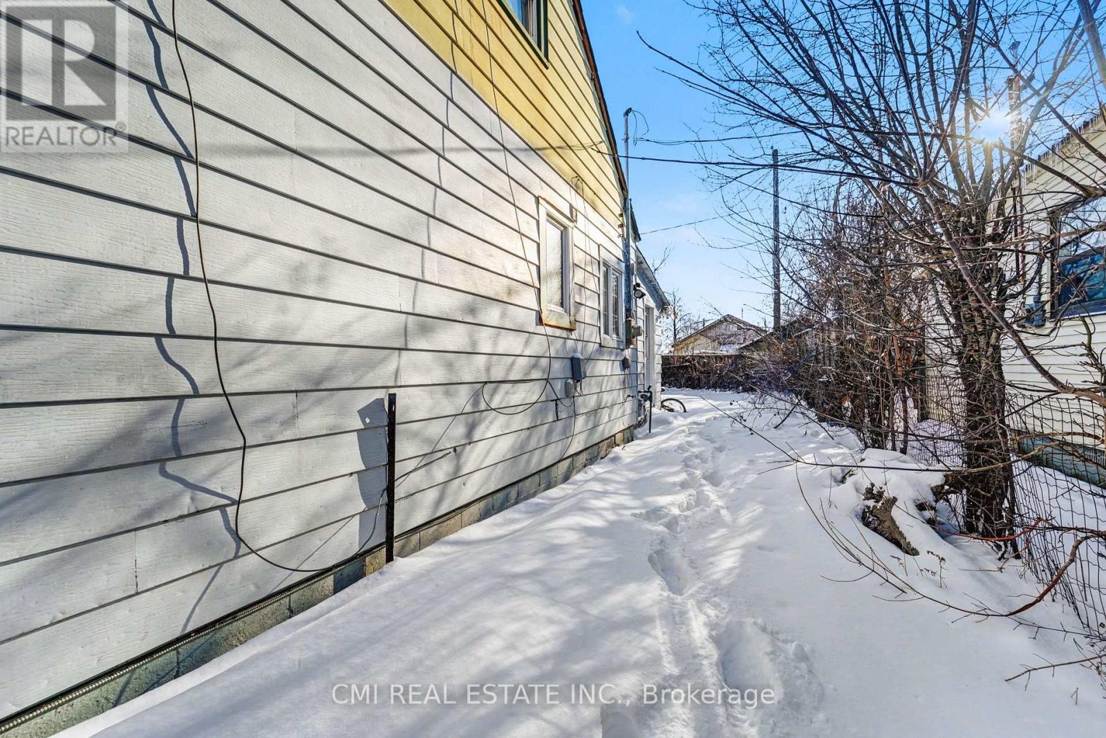 3032 Victory Crescent, Mississauga, ON - Outdoor