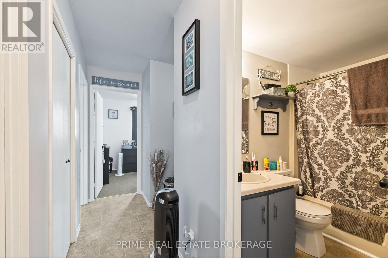68 Forest Street, Aylmer, ON - Indoor Photo Showing Bathroom