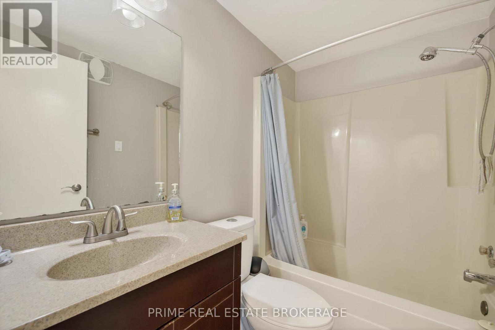 68 Forest Street, Aylmer, ON - Indoor Photo Showing Bathroom