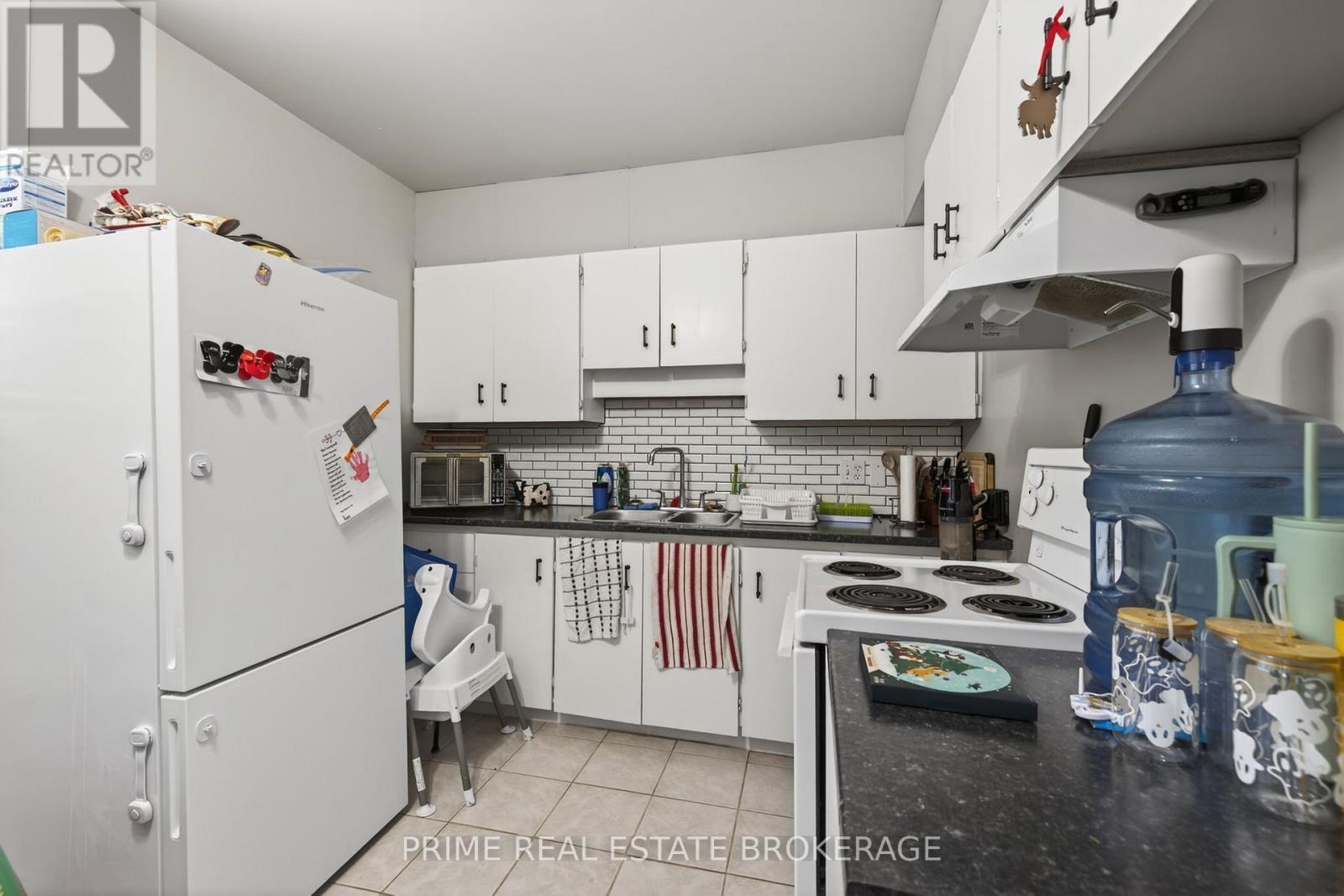 68 Forest Street, Aylmer, ON - Indoor Photo Showing Kitchen