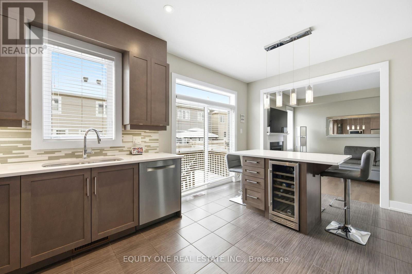 211 Asper Trail Circle, Ottawa, ON - Indoor Photo Showing Kitchen