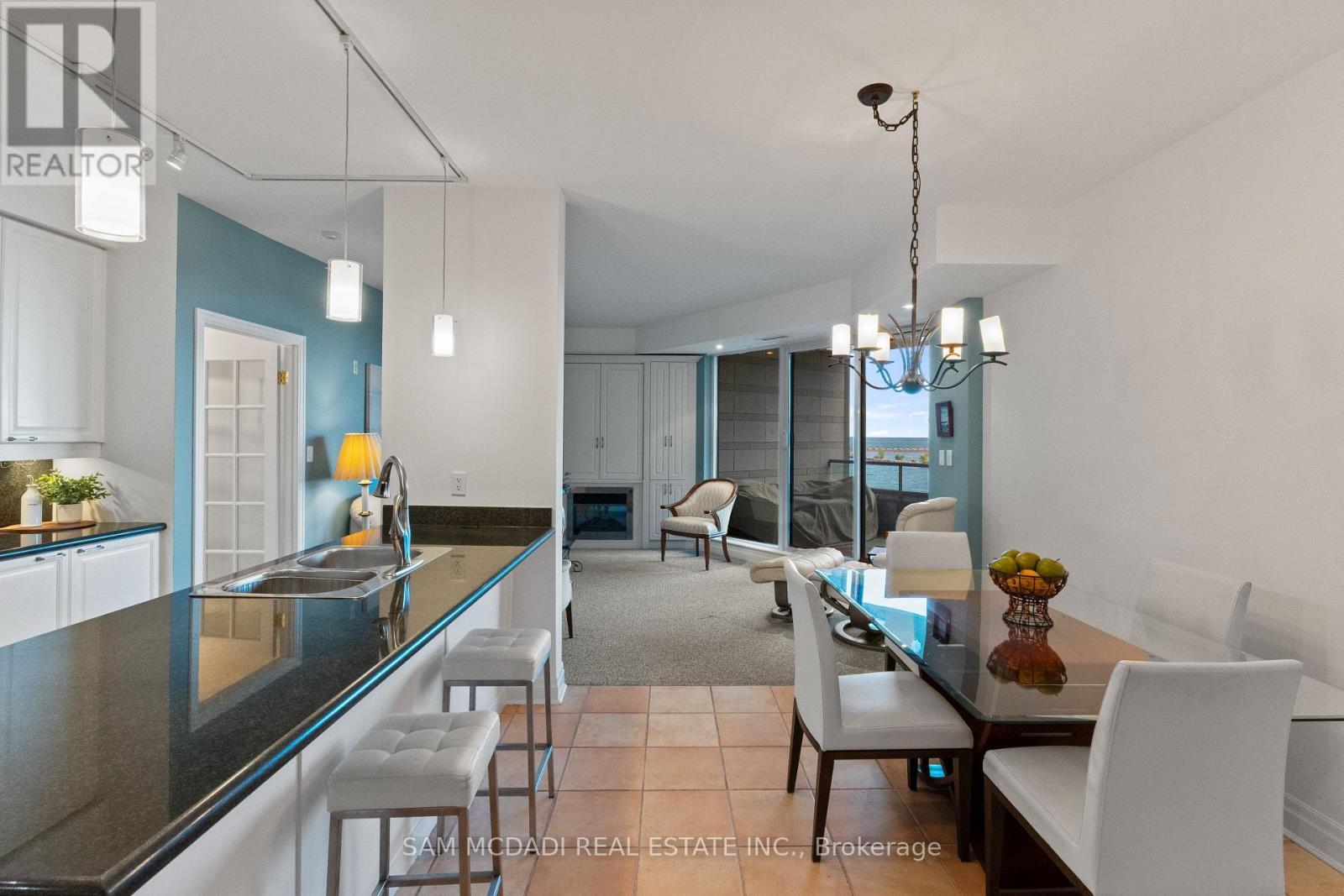 509 - 65 Port Street E, Mississauga, ON - Indoor Photo Showing Dining Room