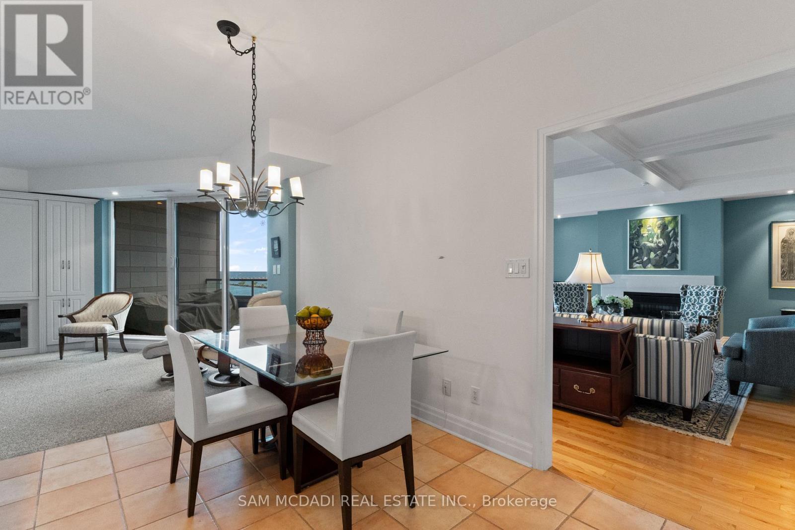 509 - 65 Port Street E, Mississauga, ON - Indoor Photo Showing Dining Room