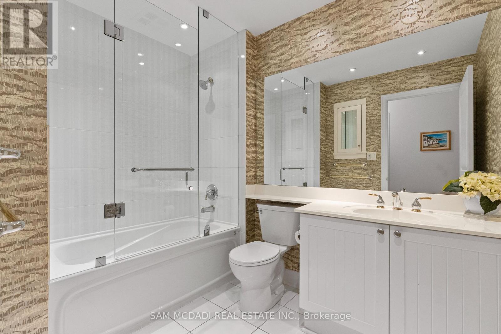 509 - 65 Port Street E, Mississauga, ON - Indoor Photo Showing Bathroom