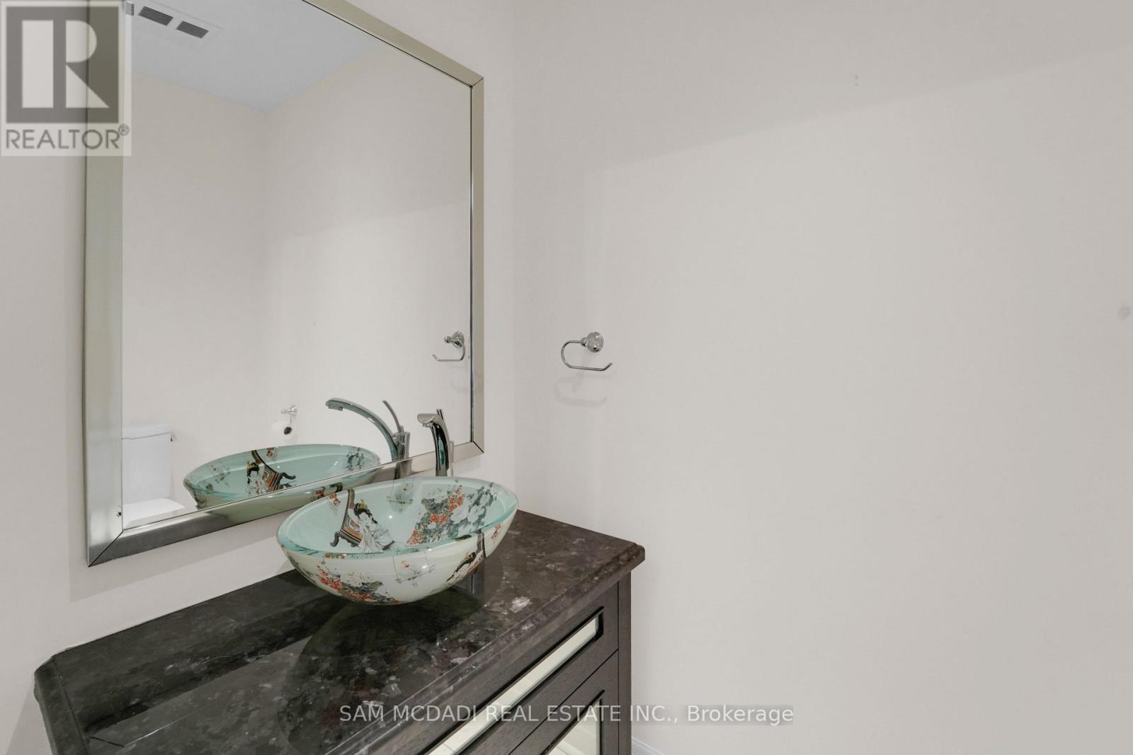 509 - 65 Port Street E, Mississauga, ON - Photo Showing Bathroom
