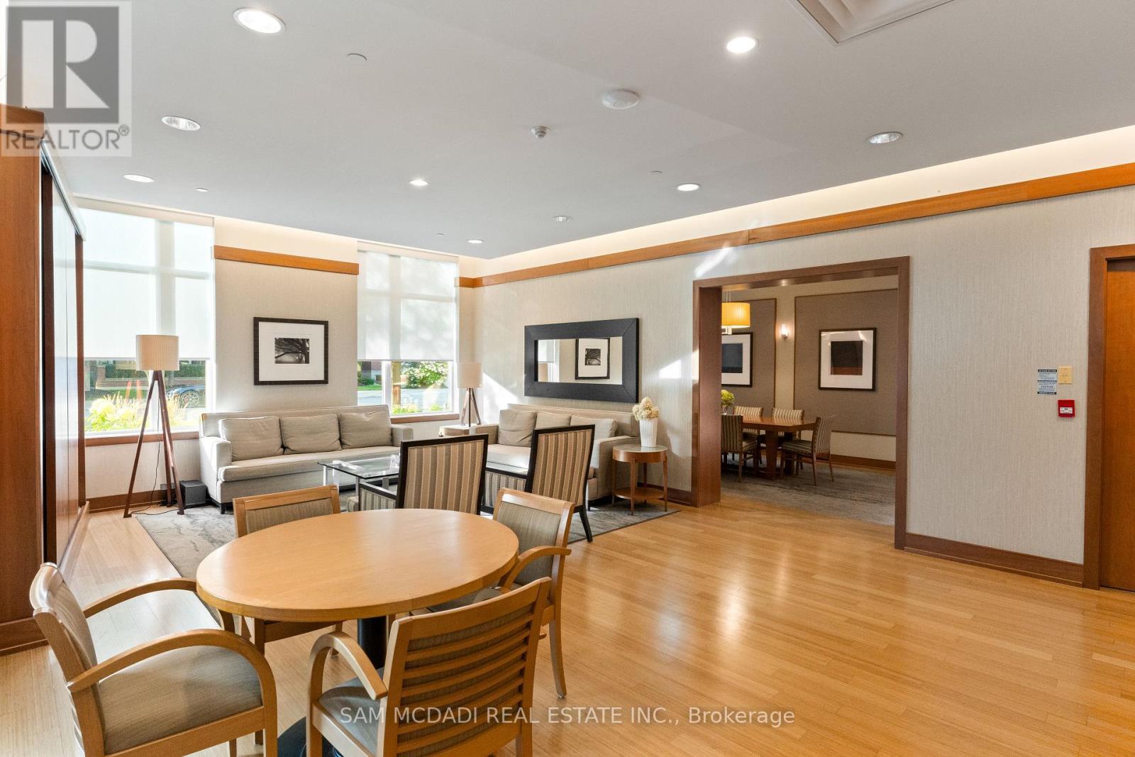 509 - 65 Port Street E, Mississauga, ON - Indoor Photo Showing Dining Room