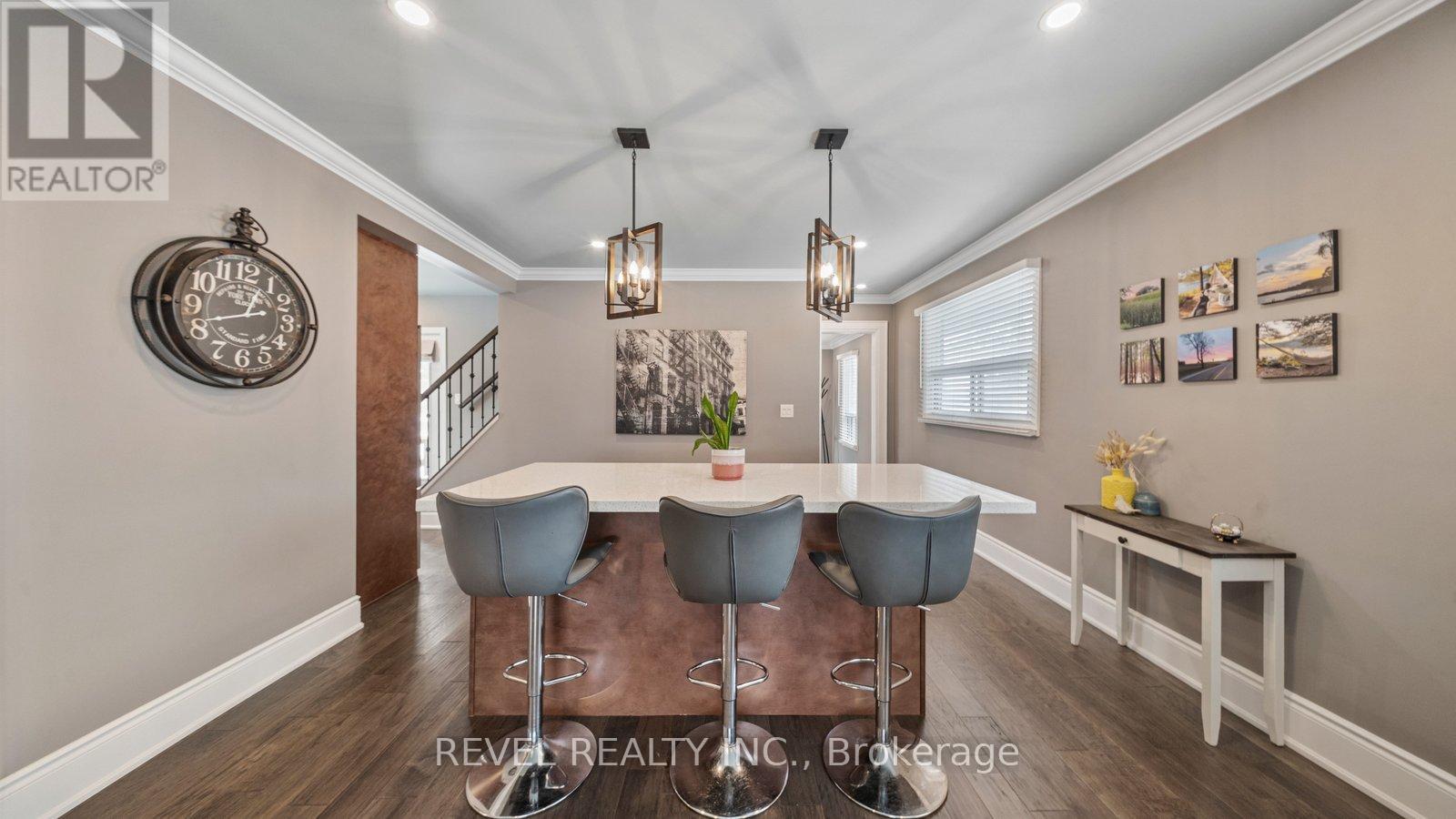 6 Decou Road, Norfolk, ON - Indoor Photo Showing Dining Room
