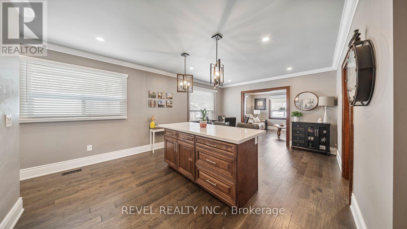 6 Decou Road, Norfolk, ON - Indoor