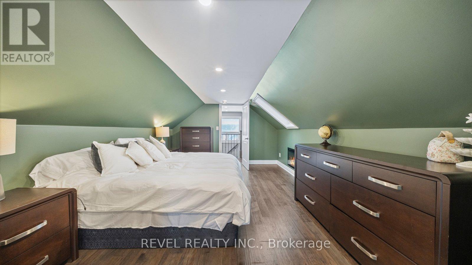 6 Decou Road, Norfolk, ON - Indoor Photo Showing Bedroom