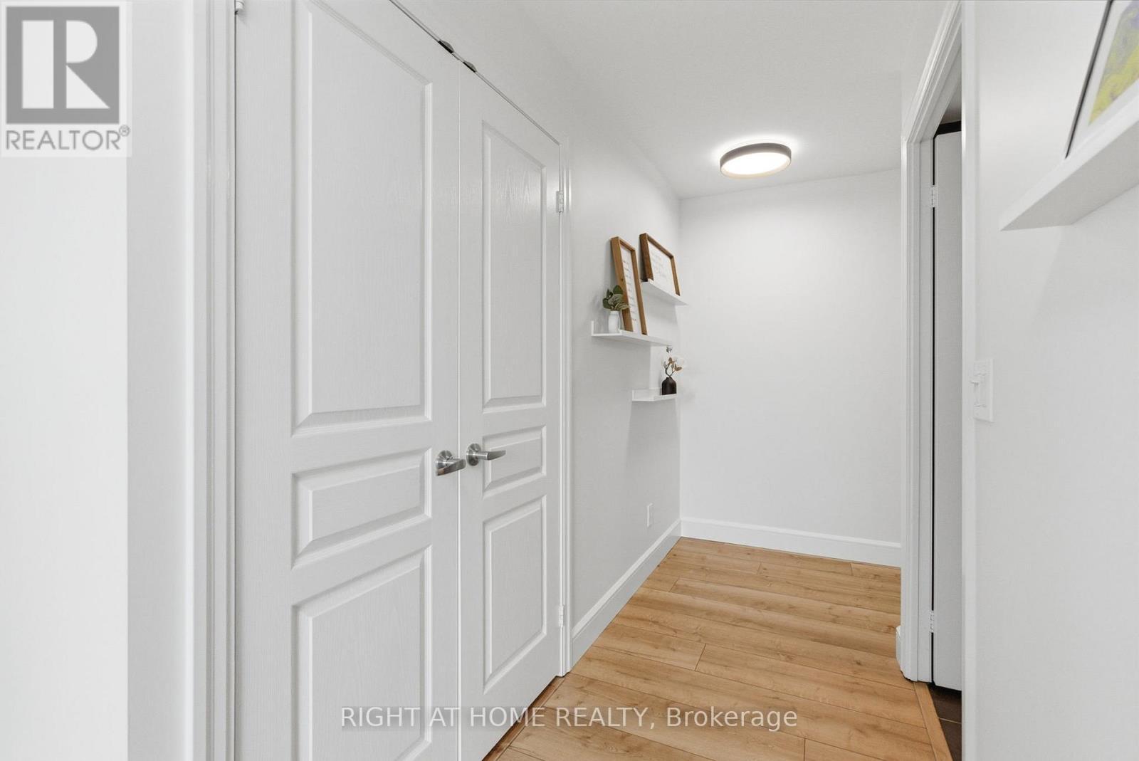 711 - 1600 Charles Street, Whitby (Port Whitby), ON - Indoor Photo Showing Other Room