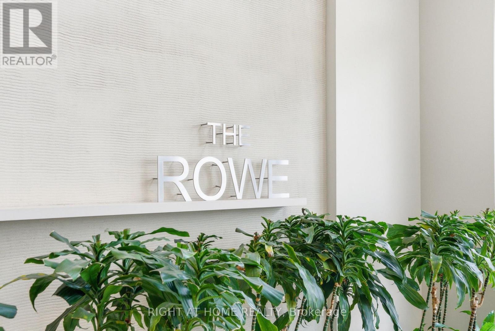 711 - 1600 Charles Street, Whitby (Port Whitby), ON - Indoor