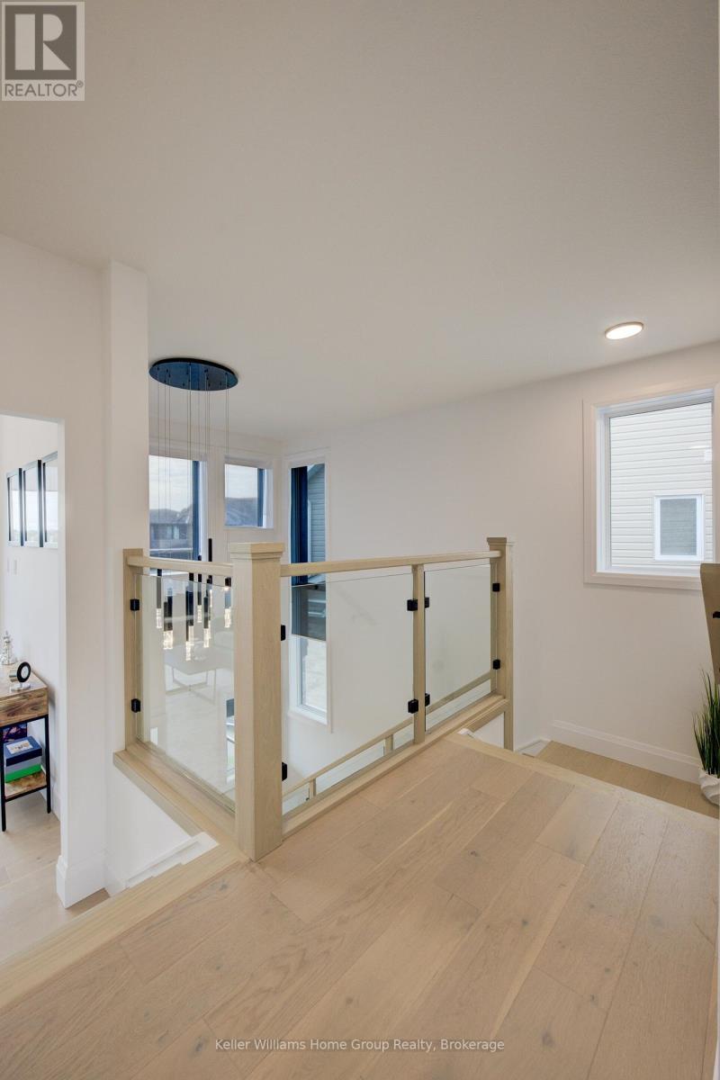 62 Lovett Lane, Guelph (Kortright West), ON - Indoor Photo Showing Other Room