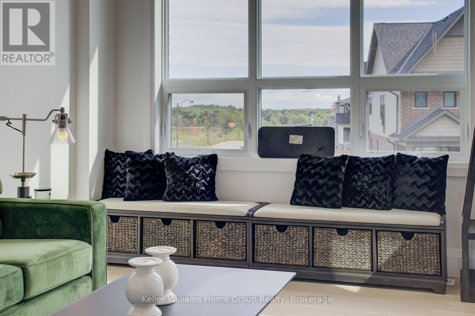 62 Lovett Lane, Guelph (Kortright West), ON - Indoor Photo Showing Other Room