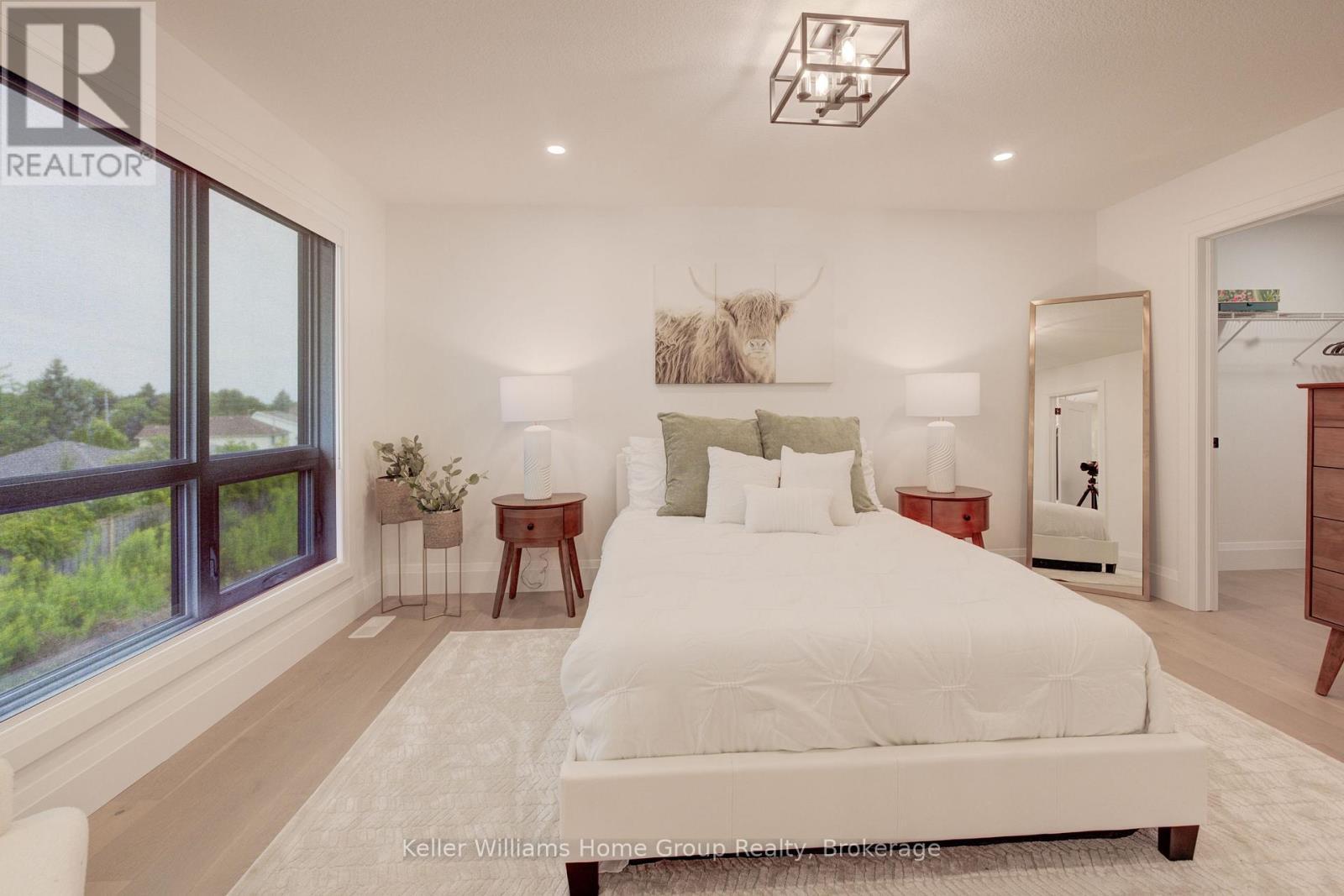 62 Lovett Lane, Guelph (Kortright West), ON - Indoor Photo Showing Bedroom