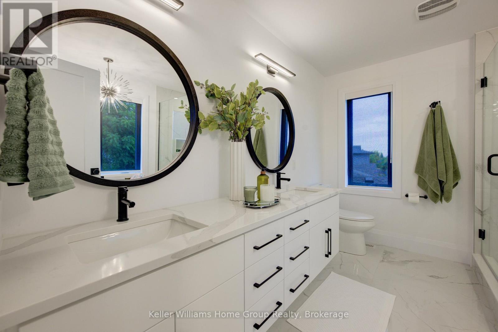 62 Lovett Lane, Guelph (Kortright West), ON - Indoor Photo Showing Bathroom