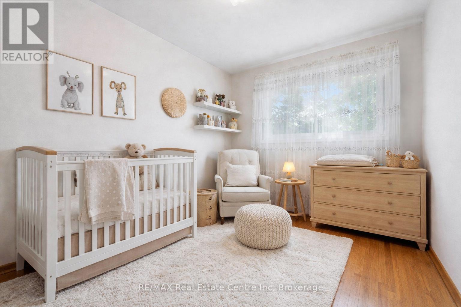 Photo has been virtually staged - 33 Hastings Boulevard, Guelph (Grange Road), ON - Indoor Photo Showing Bedroom