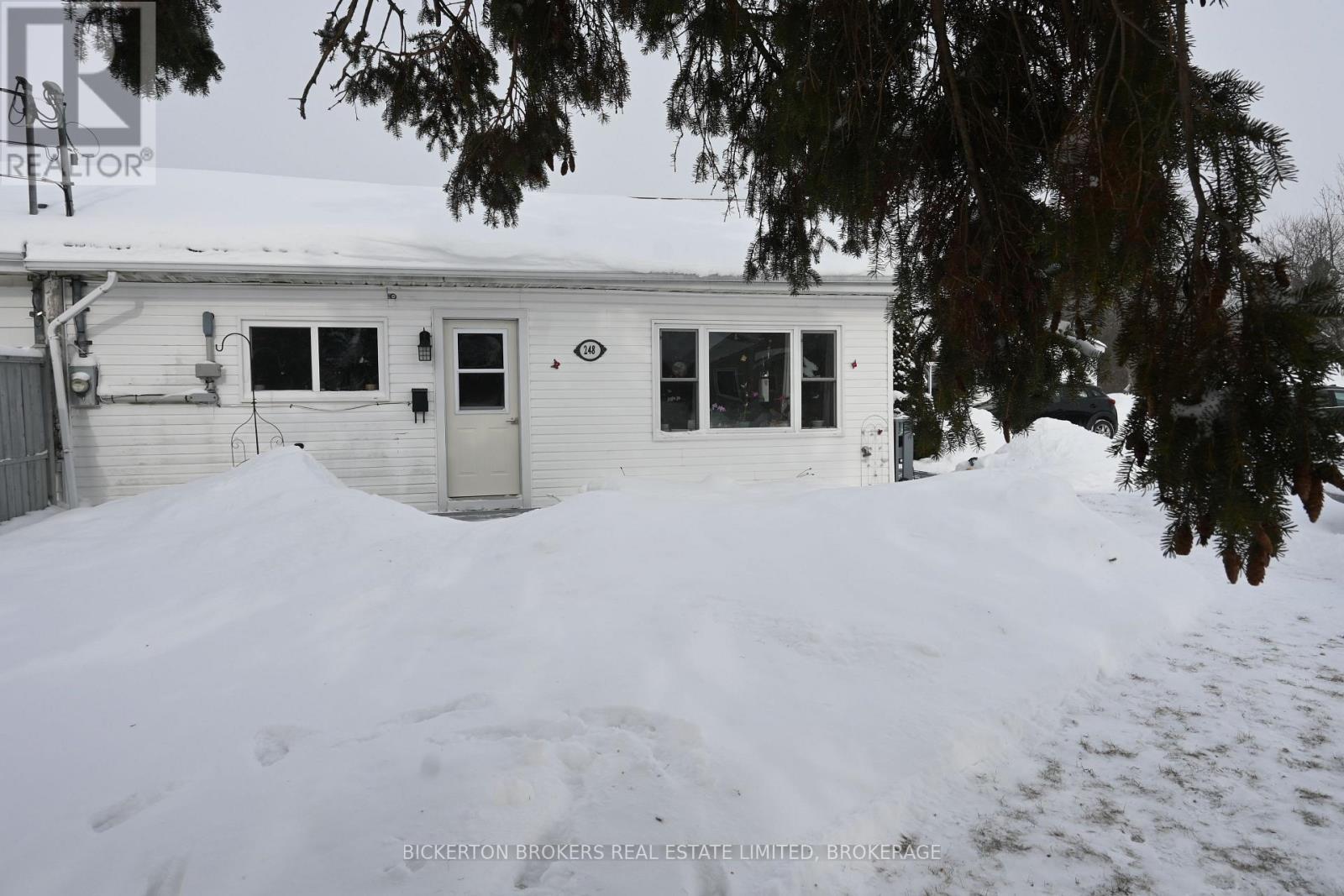 248 Cemetery Road, Gananoque, ON - Outdoor