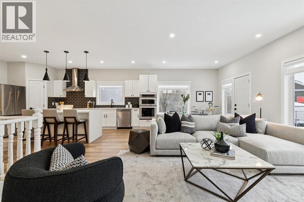 230 Chaparral Place Se, Calgary, AB - Indoor Photo Showing Living Room