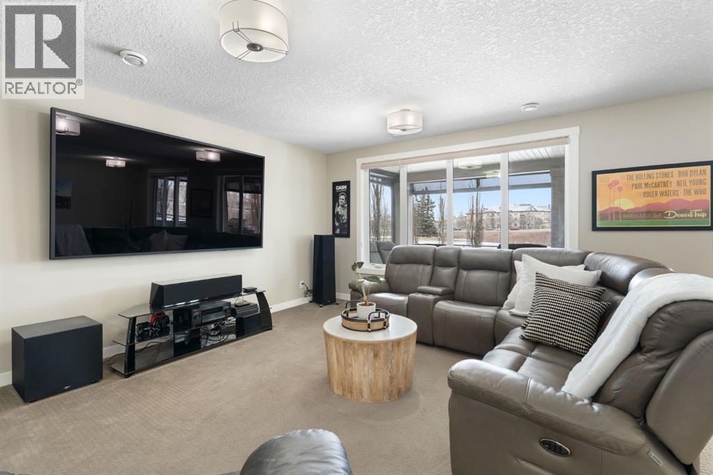 52 Elgin Estates View Se, Calgary, AB - Indoor Photo Showing Living Room