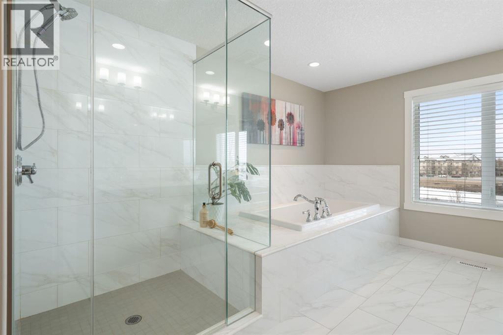 52 Elgin Estates View Se, Calgary, AB - Indoor Photo Showing Bathroom