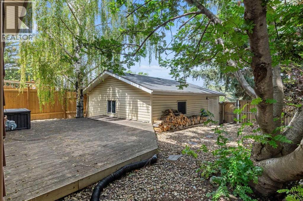 40 Bergen Place Nw, Calgary, AB - Outdoor